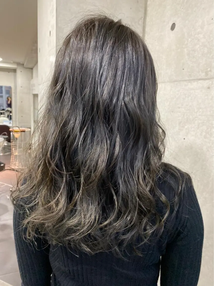 ロング カラー __ みずきのヘアスタイル