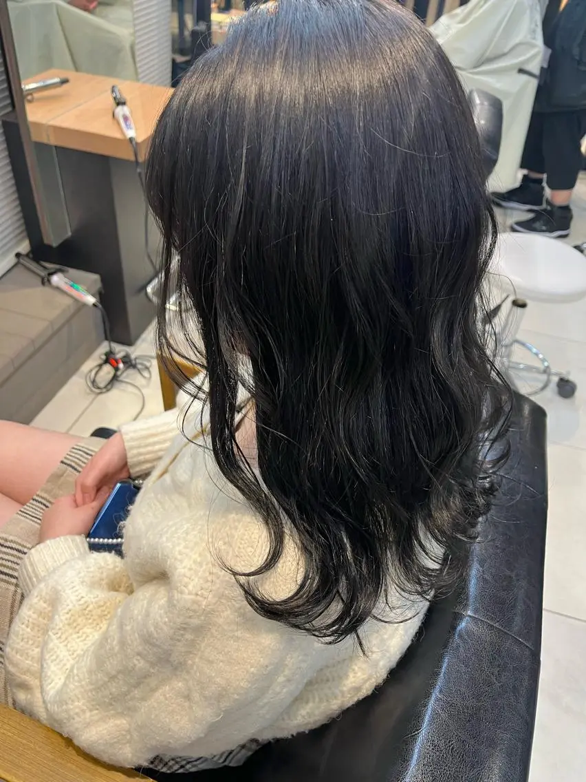 セミロング カラー ヘアアレンジ キッズ ネイル マツエク・マツパ アイブロウ 透明感カラー🤎 ゆりのヘアスタイル
