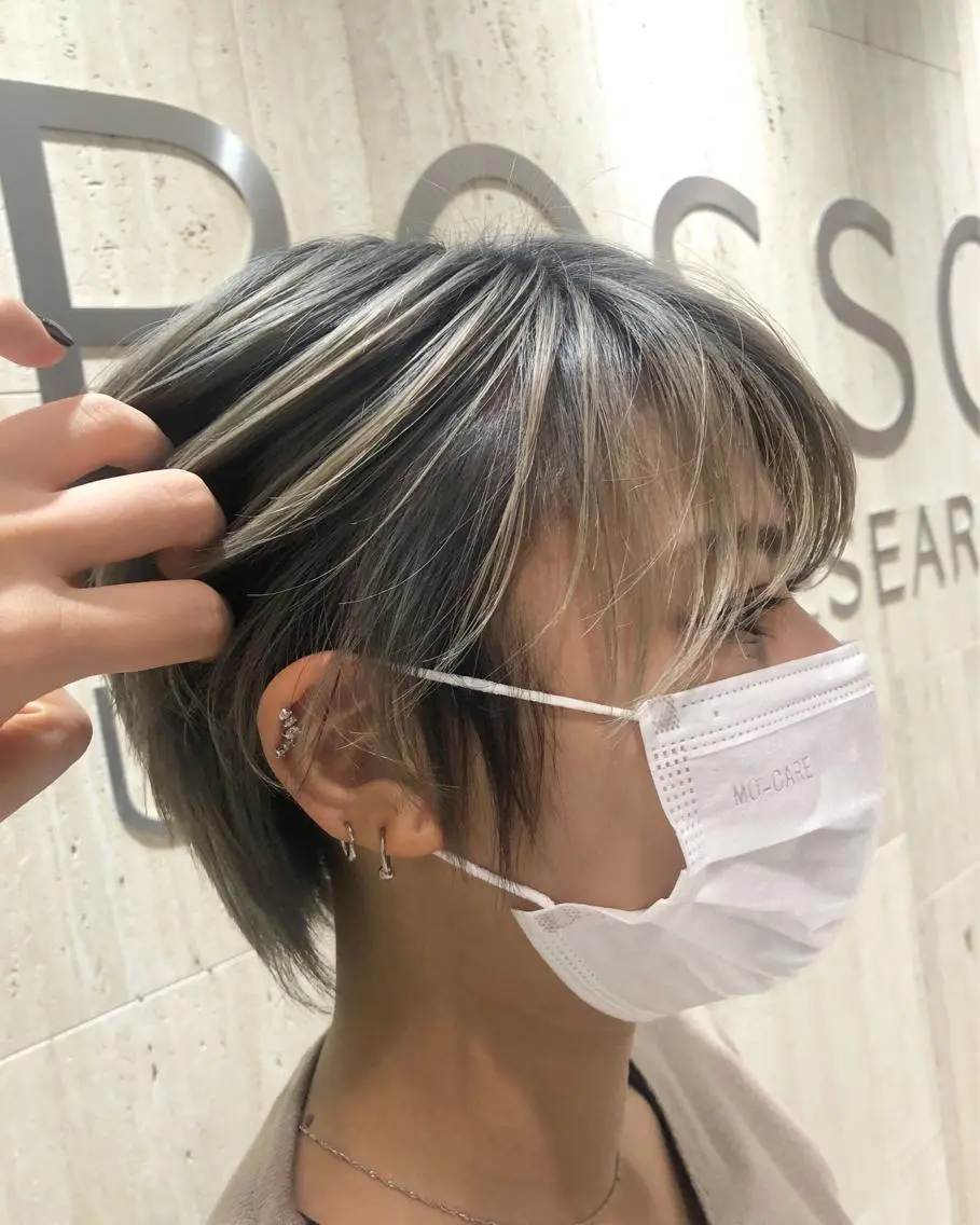 ショート カラー カット ヘアカラー トリートメント 高橋 芽衣のヘアスタイル