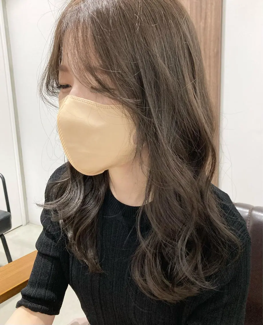セミロング アッシュ アッシュグレー アッシュグレージュ ヘアセット Larry🌼中下 美香のヘアスタイル