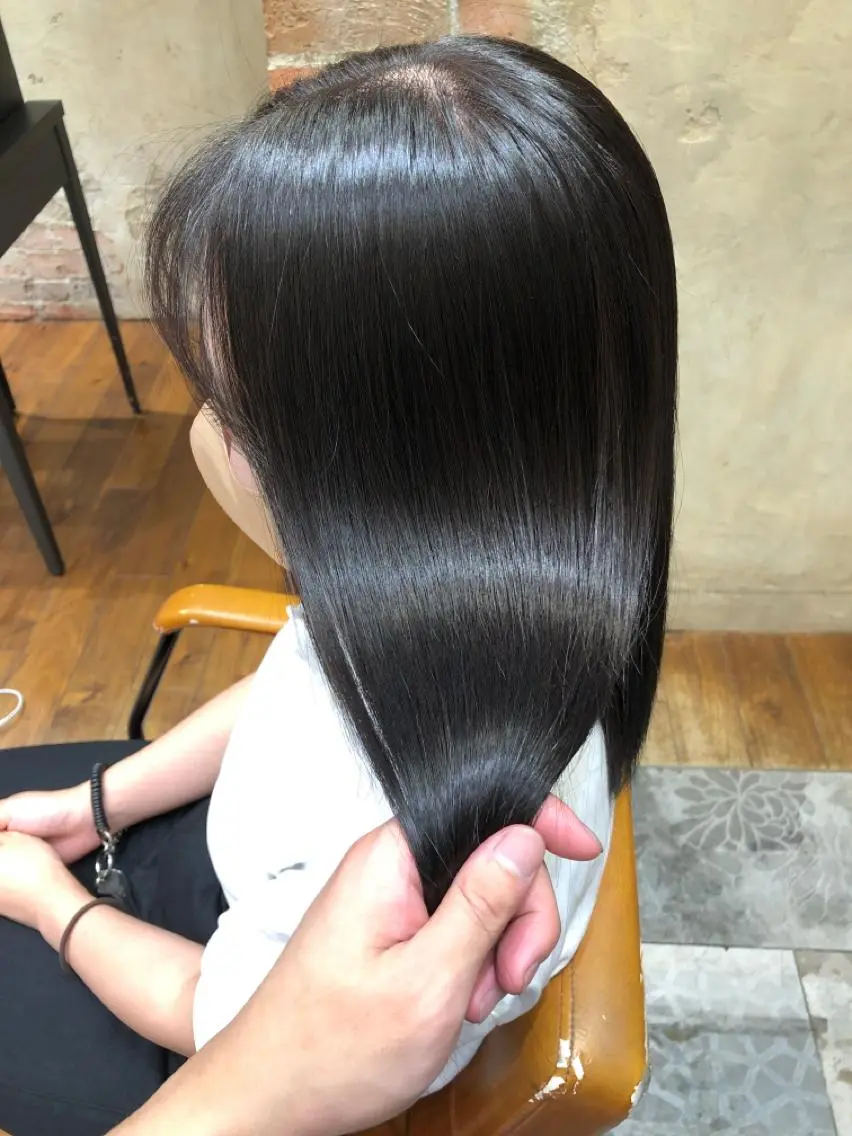 ミディアム カラー パーマ バレイヤージュ ブリーチ ケアブリーチ ダブルカラー ハイライトカラー カット ヘアカラー 縮毛矯正 トリートメント 銀座✨レイヤーカット 顔まわり/坂本亜裟海のヘアスタイル