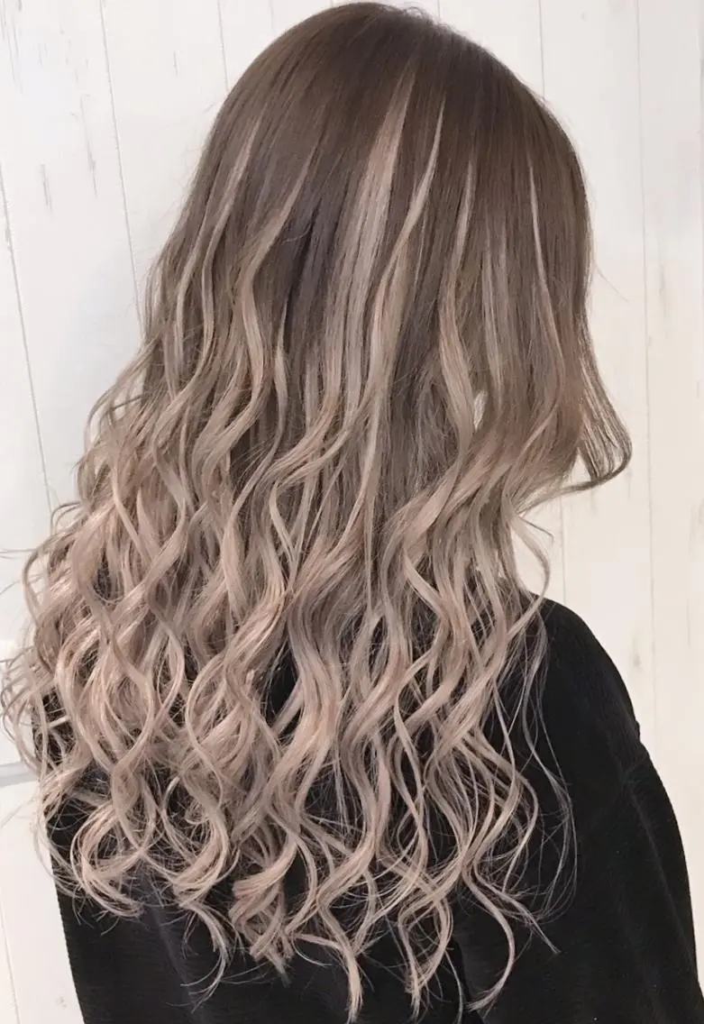 ロング カラー ヘアアレンジ Device ディバイスのヘアスタイル