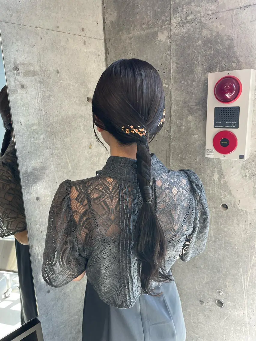 セミロング ヘアアレンジ ヘアセット 佐伯 和佳のヘアスタイル