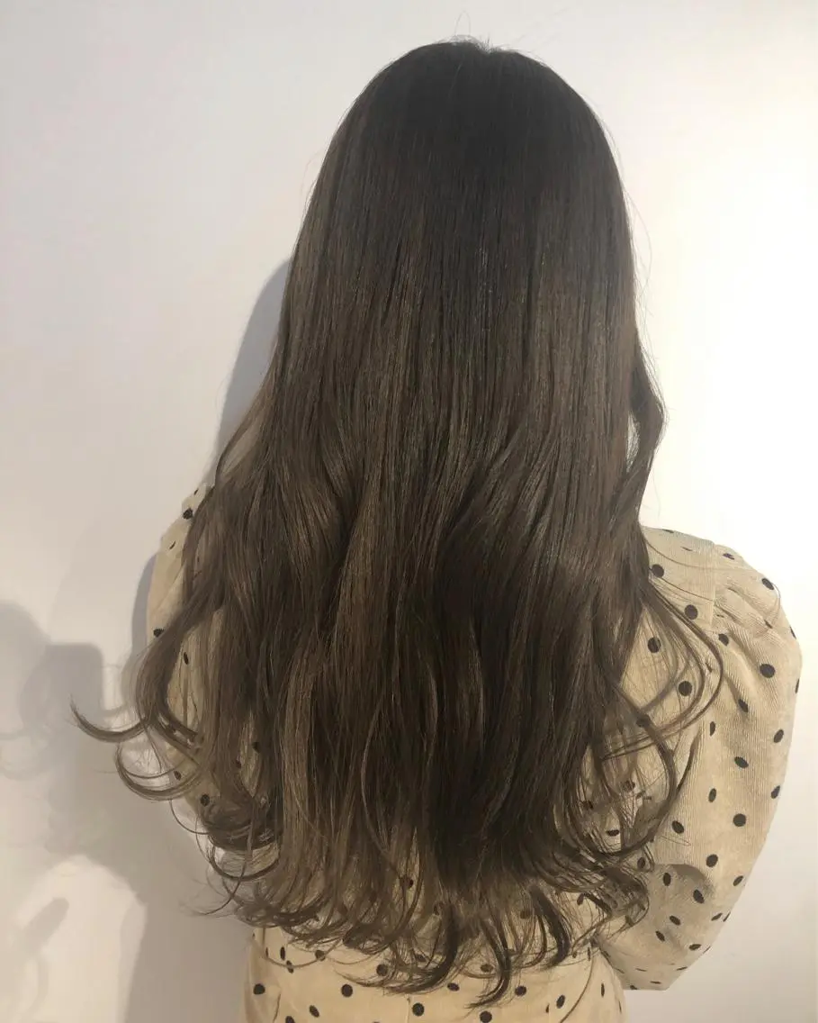 ロング カラー グレージュ カット ヘアカラー トリートメント 🍊新宿南口🍊 ERINAのヘアスタイル
