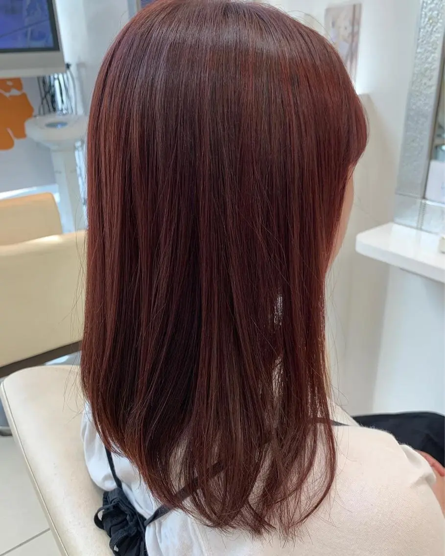 セミロング カラー ブリーチ ブリーチなしカラー 柳川 玲也のヘアスタイル