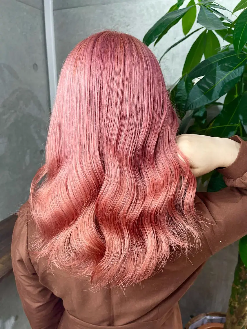 カラー ハイトーンカラー ピンクカラー 髪質改善 カット ヘアカラー トリートメント かずくん🦩名古屋 ハイトーン/レイヤーのヘアスタイル