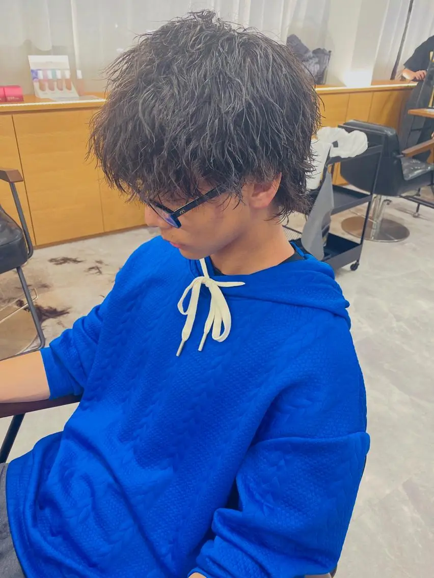 パーマ メンズ マッシュウルフ マッシュ メンズウルフカット ウルフカット カット パーマ 山﨑 大暉【ダブルカラー】のヘアスタイル