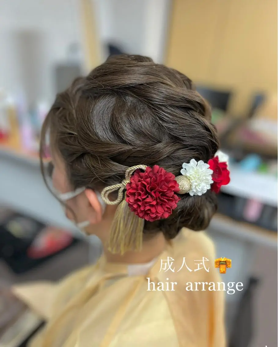 ミディアム ヘアアレンジ 成人式 堀口 彩佳のヘアスタイル