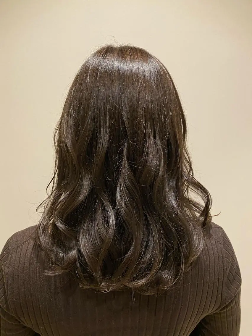 セミロング カラー アッシュ 艶髪🌿美髪 大塚礼乃【西荻窪】のヘアスタイル