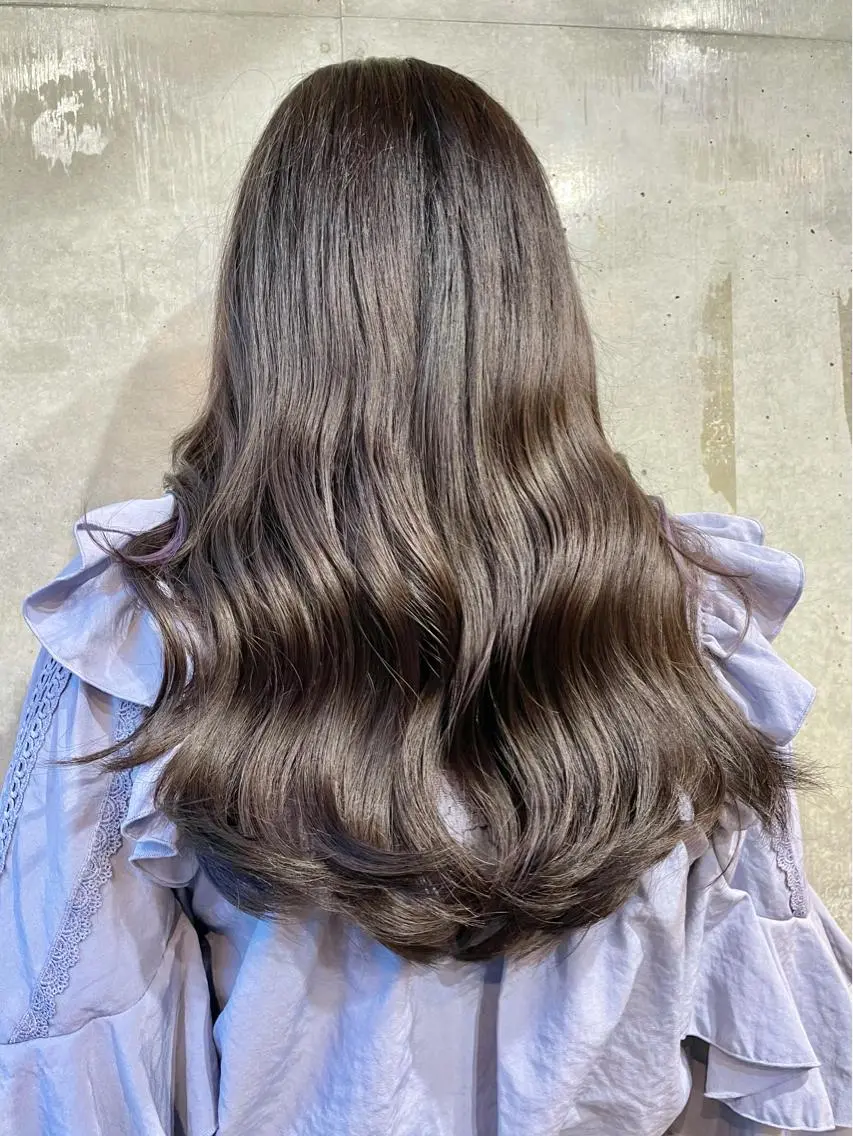ロング カラー アディクシーカラー ベージュカラー ブリーチ ケアブリーチ ダブルカラー ヘアカラー トリートメント もにか🌞原宿/渋谷 🌝ブリーチカラーのヘアスタイル