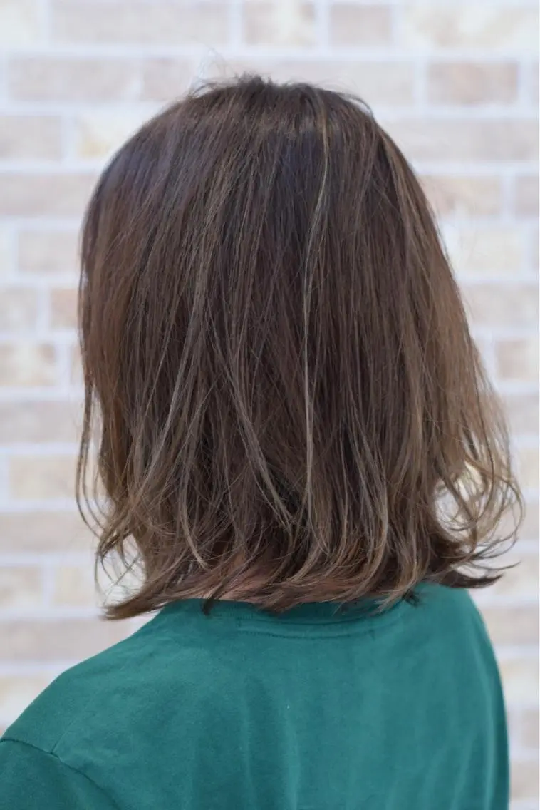 ミディアム ハイライト レイヤーカット 福元 保雄のヘアスタイル