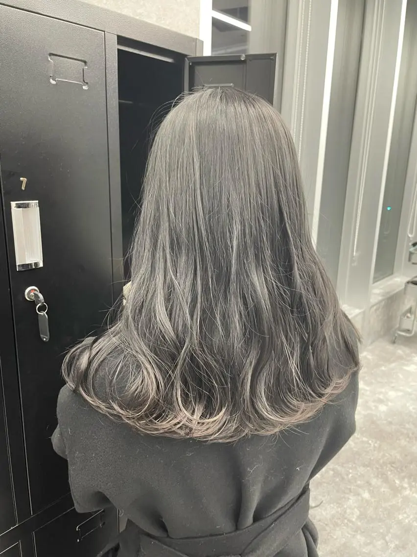 ミディアム カラー パーマ ヘアアレンジ メンズ キッズ ネイル マツエク・マツパ アイブロウ ショートボブ ミディアムパーマ メンズバレイヤージュ メンズブリーチ メンズハイライト メンズヘアのカリスマ 北地 空のヘアスタイル