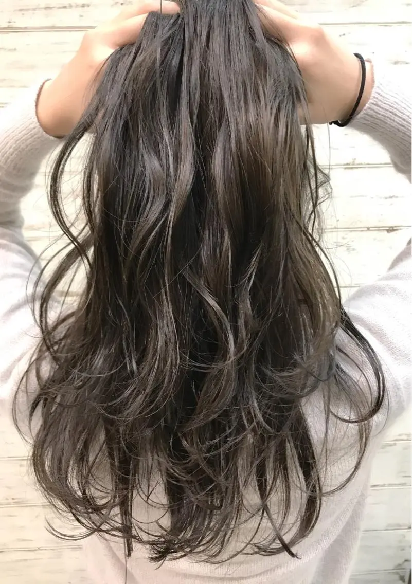 ロング カラー アッシュ アッシュグレー アッシュグレージュ グレージュ ハイライトカラー 日比 貴大/ minim hairのヘアスタイル