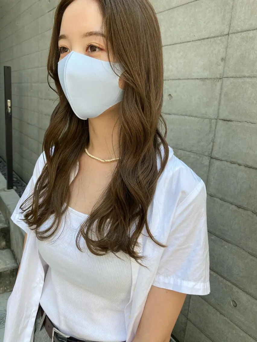 ロング ✨色持ちの良い艶 カラー✨蟹江真世のヘアスタイル