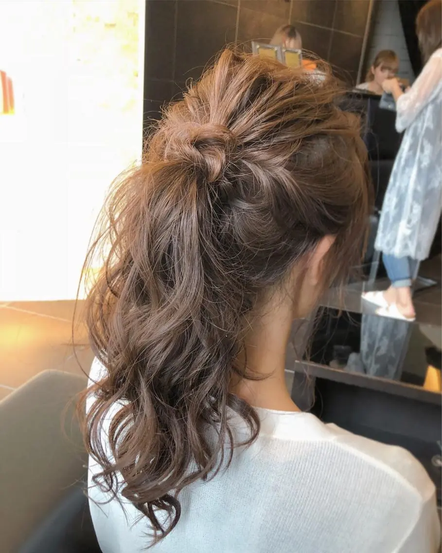 セミロング カラー ヘアアレンジ ヘアセット 小田 莉加子のヘアスタイル