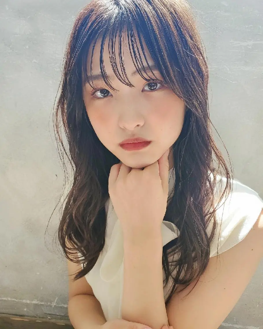 セミロング カラー 仁科 美乃里のヘアスタイル