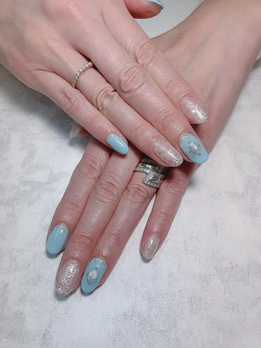 ネイル ブルー ラメ(グリッター) Li aile eye&nailのマツエク・マツパデザイン