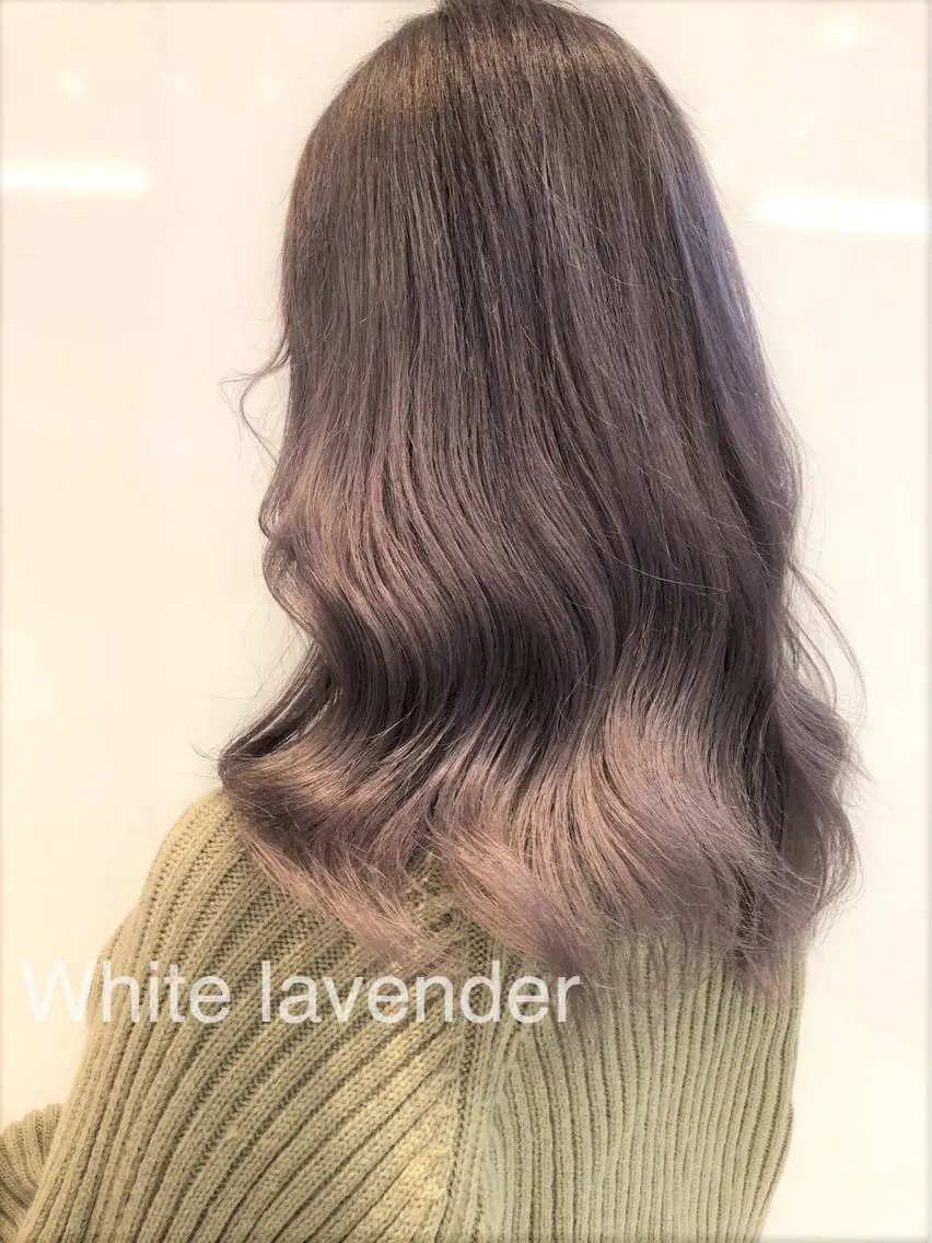 ロング カラー ブリーチ ヘアカラー 相川 愛実のヘアスタイル