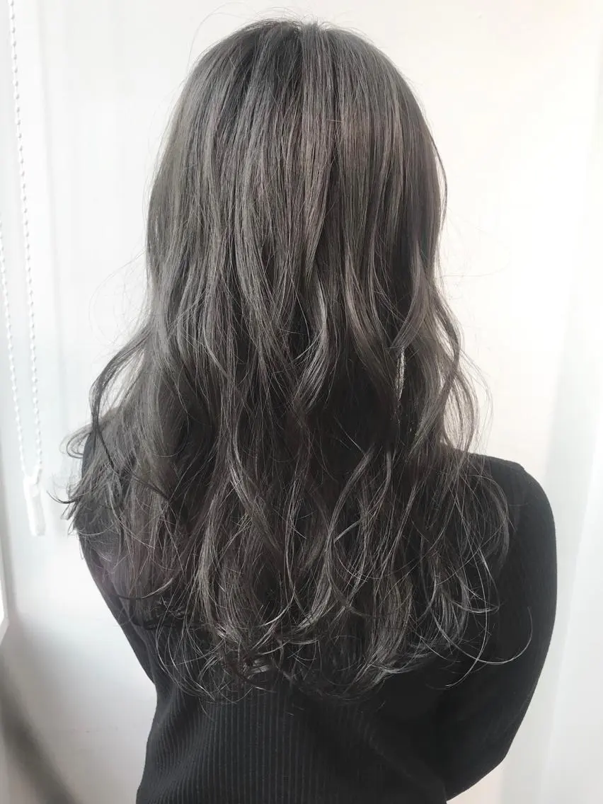 セミロング カラー グレージュ 透明感カラー/ レイヤー　YUKAのヘアスタイル