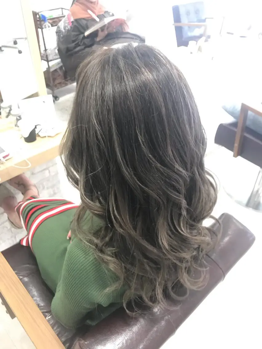 セミロング カラー ハイライトカラー ハイライト マンツーマン/透明感 foi hairのヘアスタイル