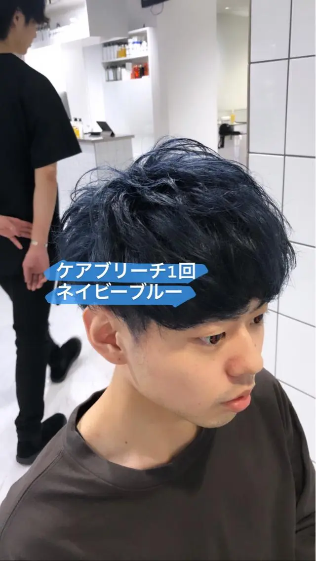ショート カラー メンズ メンズブリーチ メンズハイトーン モヒカン マッシュ メンズパーマ センターパート/毛 流れ/パーマ特化のヘアスタイル