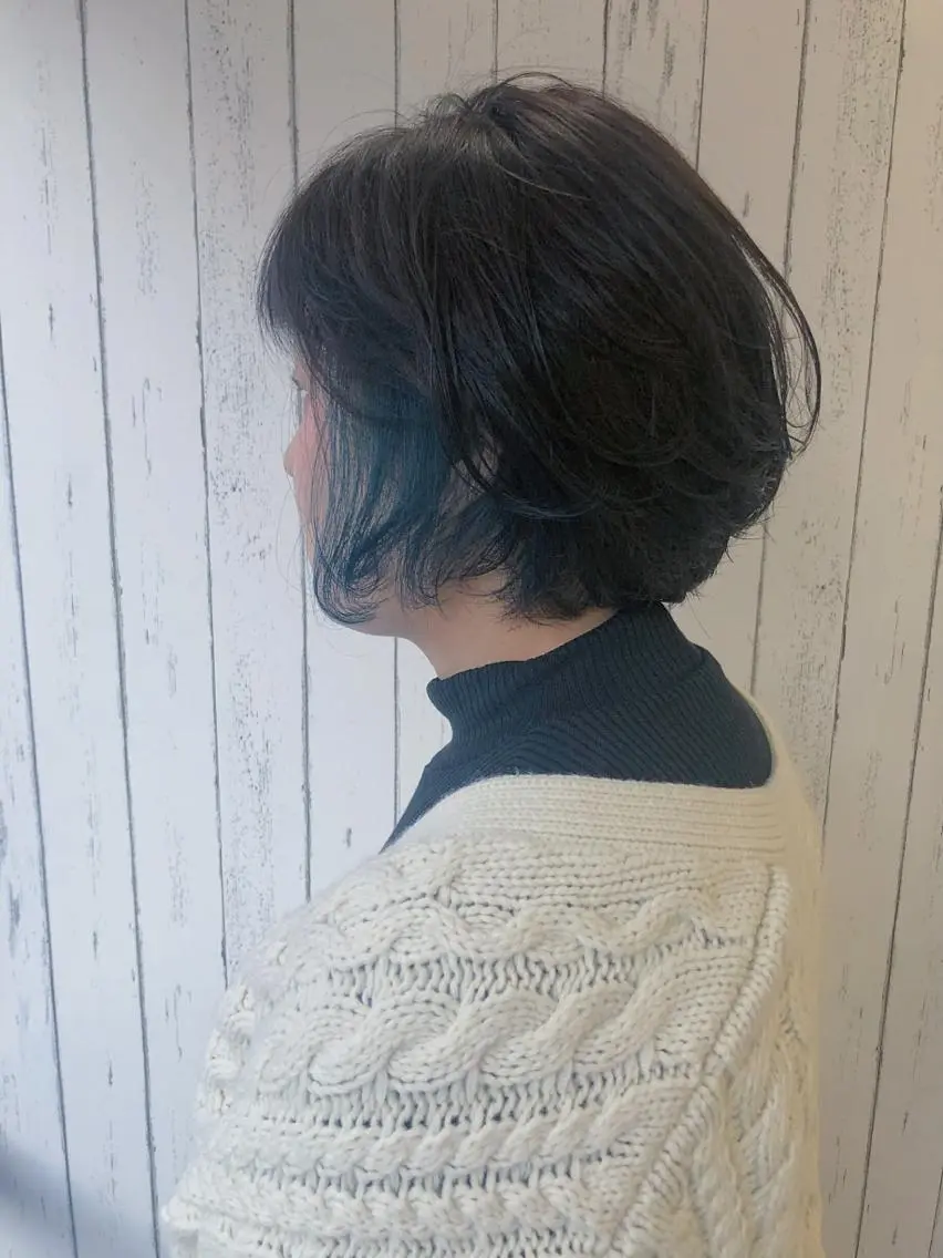 ショート カラー ブルーカラー イヤリングカラー 【ニュアンスカラー・ 髪質改善】スズキカナのヘアスタイル