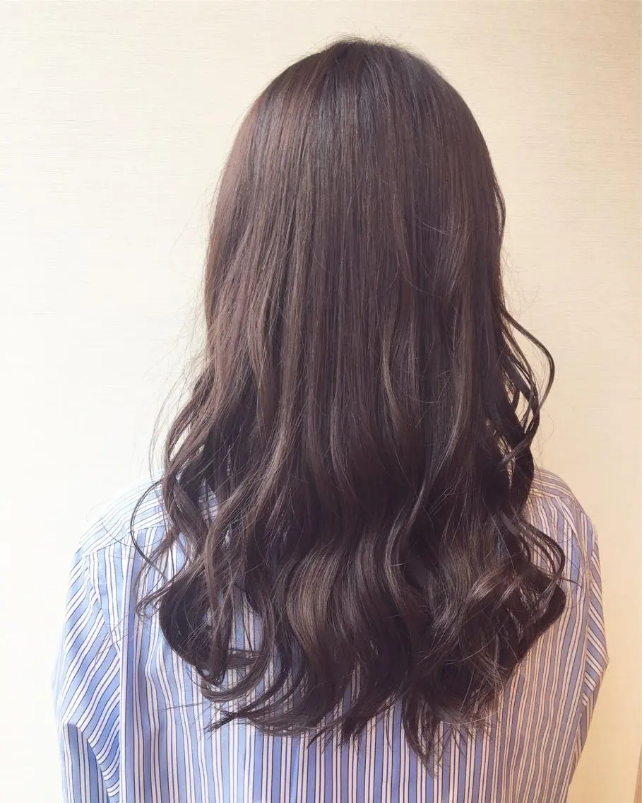 ロング カラー ヘアアレンジ 白浜 サキのヘアスタイル