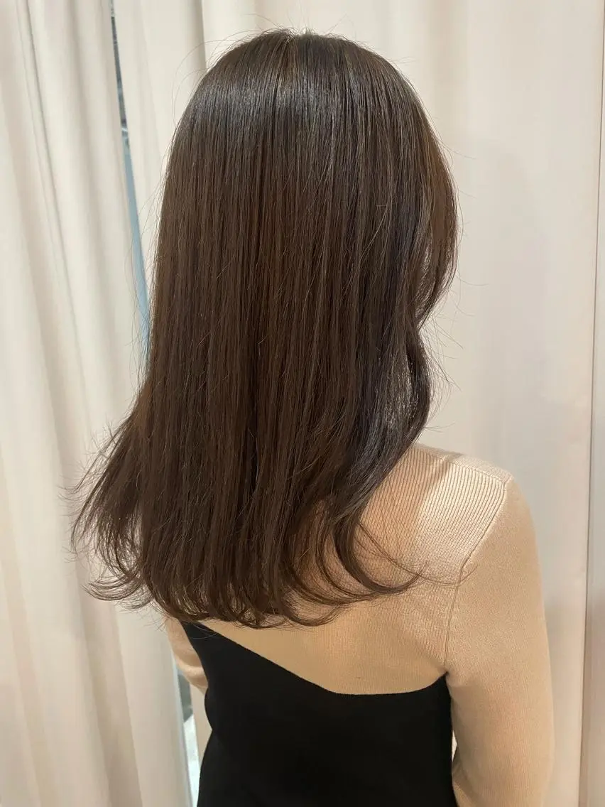 セミロング カラー ベージュカラー ブリーチ ブリーチなしカラー オリーブベージュ カット ヘアカラー トリートメント 中目黒🌼 🌼ハナのヘアスタイル