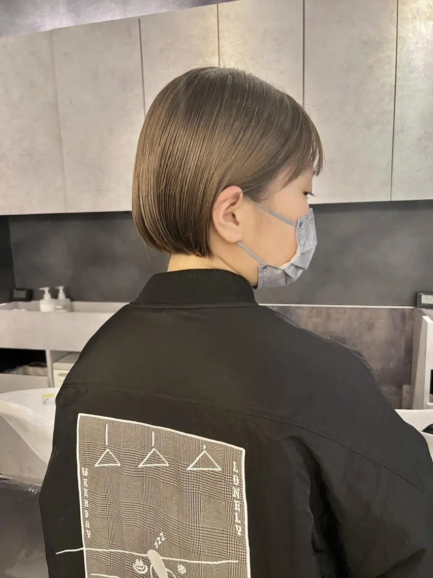 ショート カット ヘアカラー トリートメント 三輪 恭平のヘアスタイル