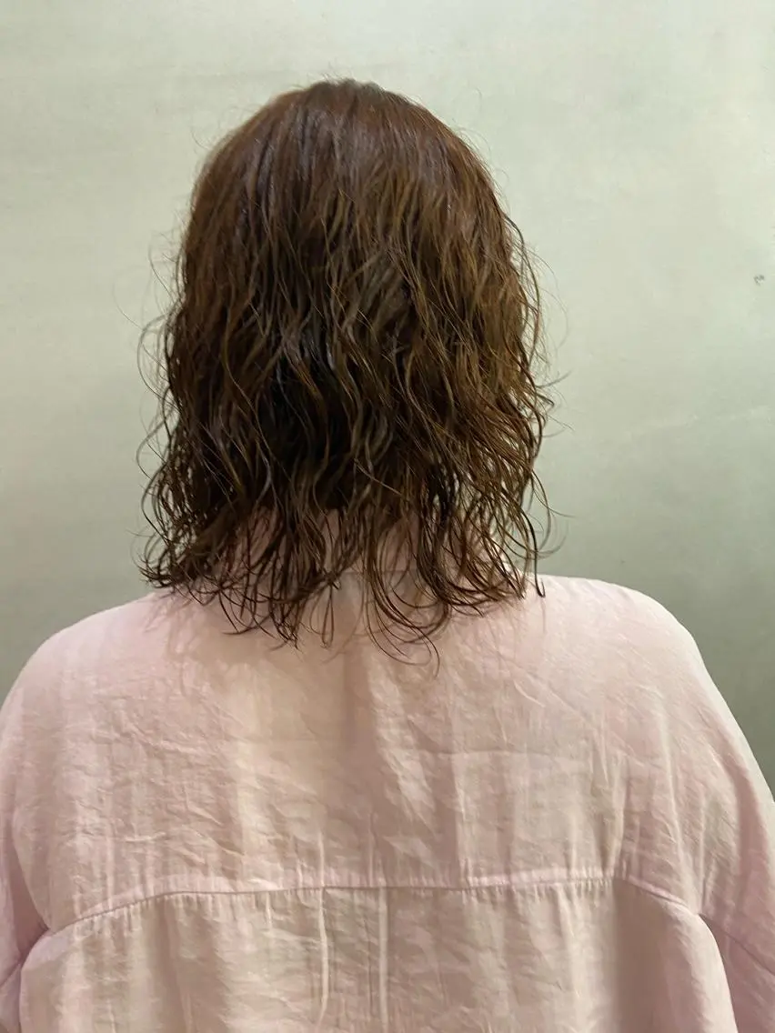 ミディアム カラー パーマ ヘアアレンジ ミディアムパーマ 、 、のヘアスタイル