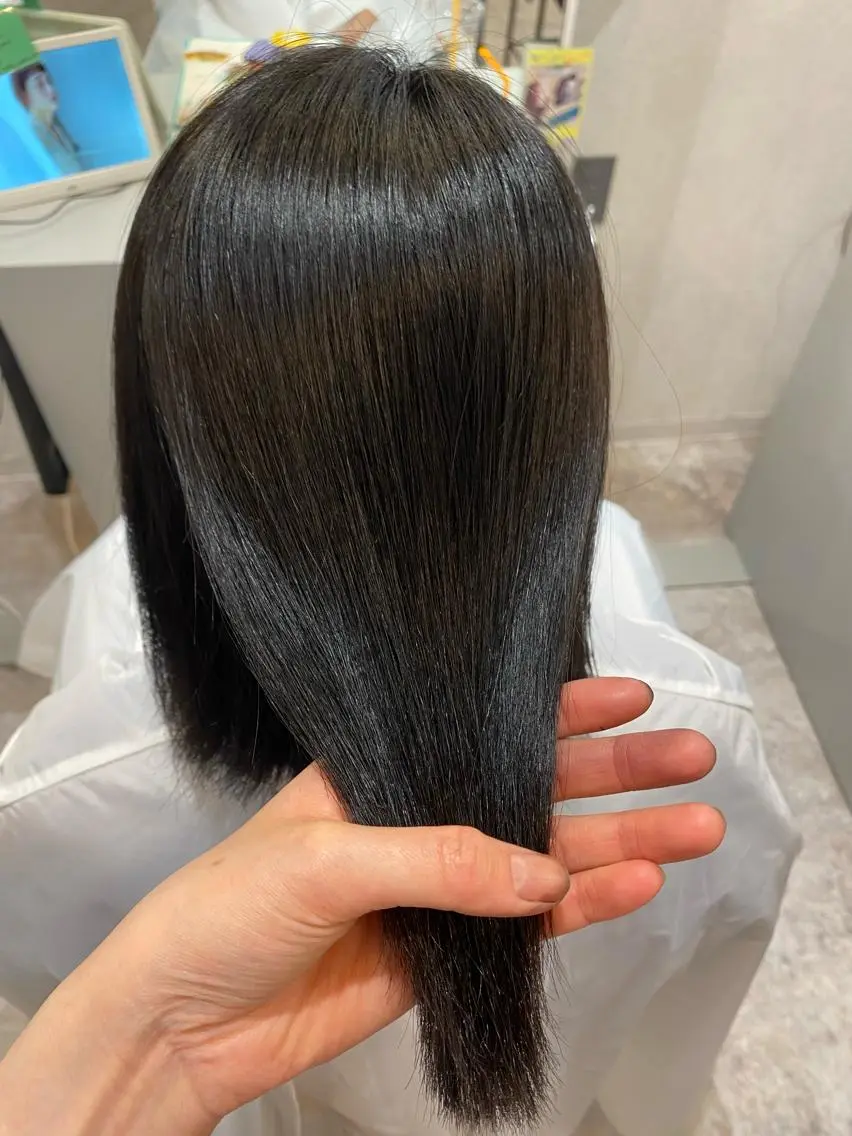セミロング 松浦 るなのヘアスタイル