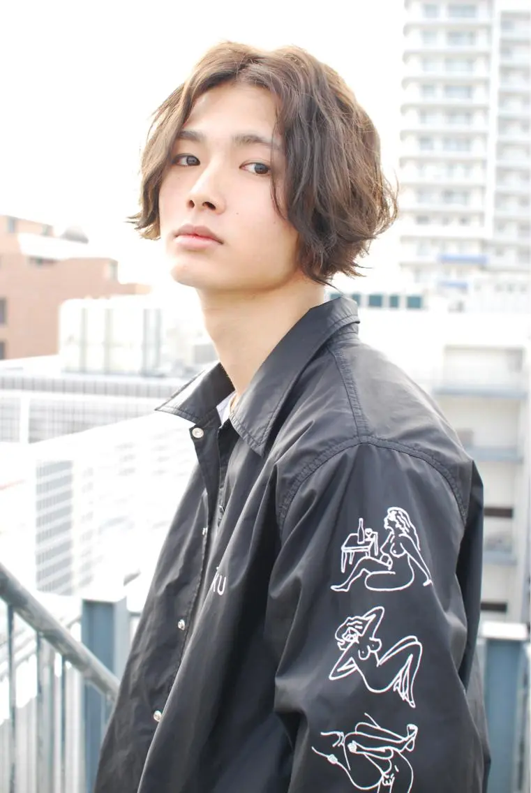 ミディアム カラー パーマ メンズ カット パーマ トリートメント 松尾謙佑【ハイライト LEDエクステ】のヘアスタイル