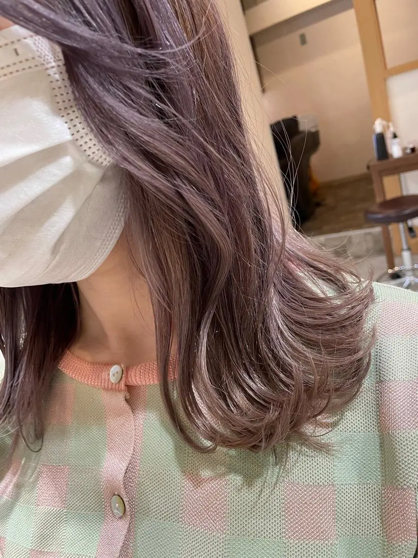 ミディアム カラー グレージュ ピンクカラー ヘアカラー カウンセリング重視 🌿Tsuyukiのヘアスタイル