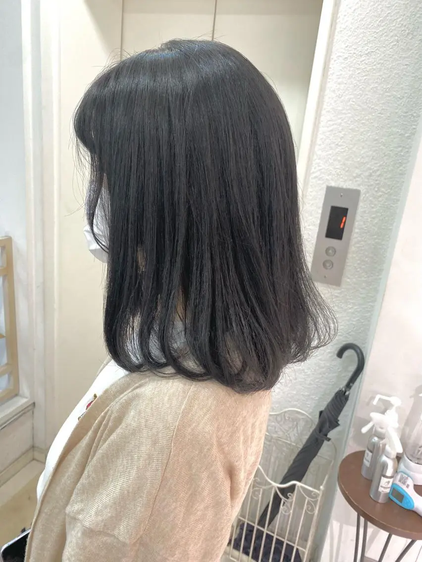 セミロング カラー ヘアアレンジ 透明感カラー 古山 結季🌙🖤のヘアスタイル