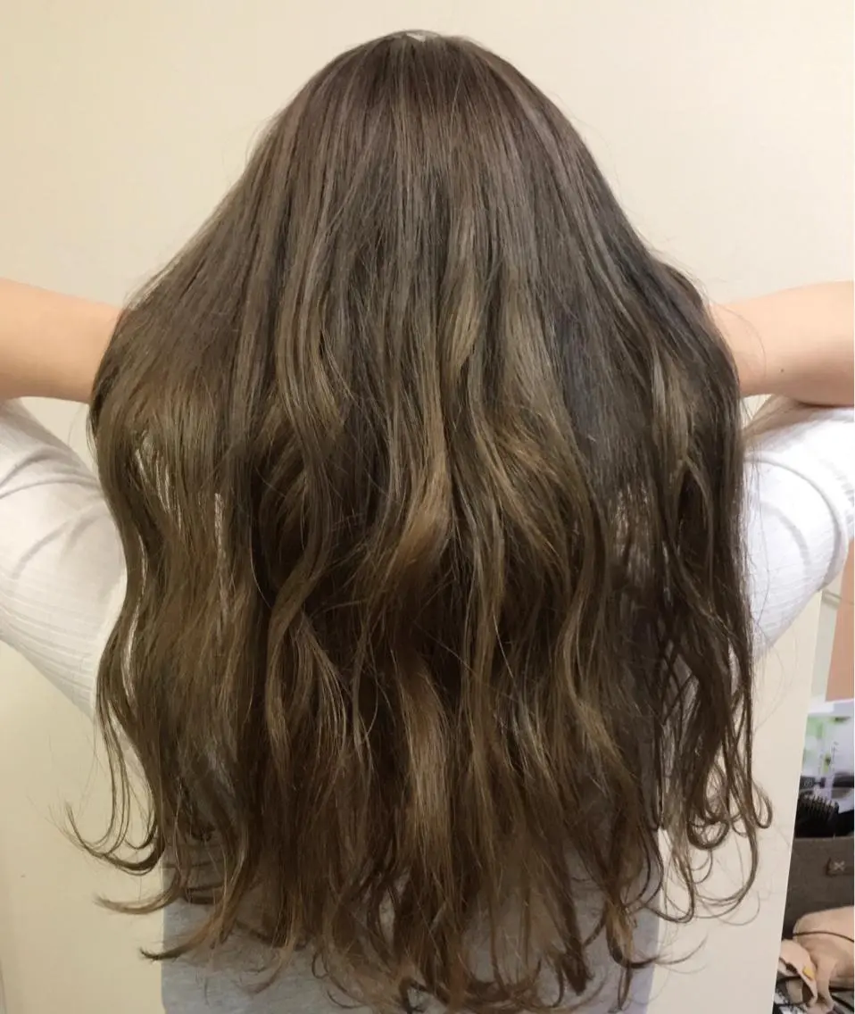 ロング ヨシダ トオルのヘアスタイル