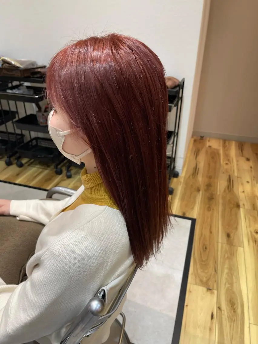 セミロング ヘアカラー 碇山 楓己のヘアスタイル