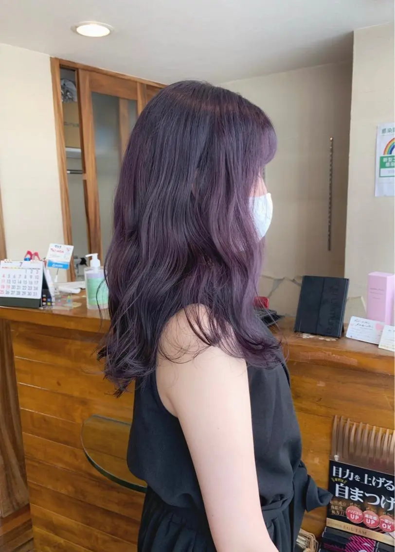 セミロング カラー グレージュ ラベンダーカラー ラベンダーグレージュ ラベンダーグレー ヘアカラー トリートメント 矢野 晃平のヘアスタイル