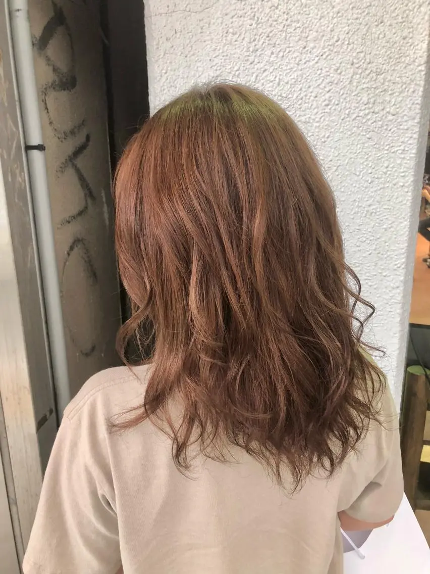カラー 最高級エクステ /羽エクステ白石宇由のヘアスタイル