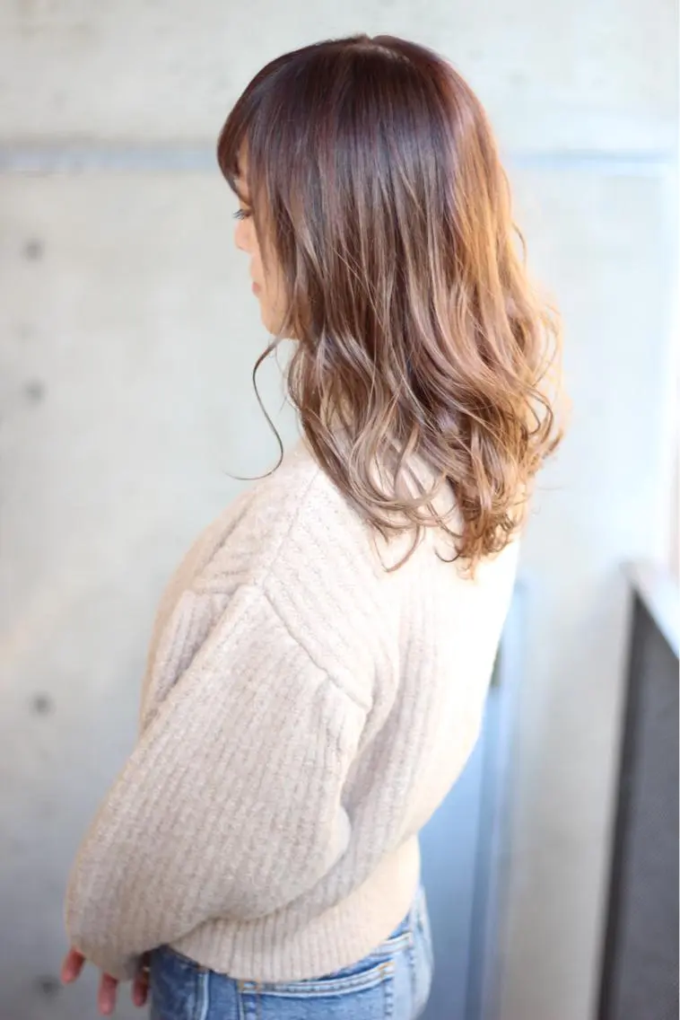 セミロング カラー パーマ ベージュカラー カット ヘアカラー トリートメント 成松 勇治のヘアスタイル