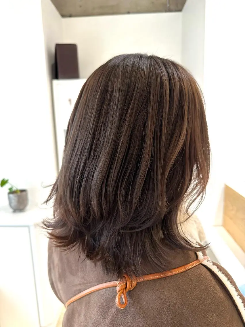 ミディアム カラー ベージュカラー レイヤーカット トリートメント Annie 吉田 裕美のヘアスタイル