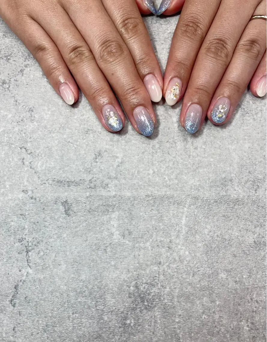 ネイル ブルー グラデーション ホワイト ハンドネイル FASTNAIL PLUS 新宿店のネイルデザイン