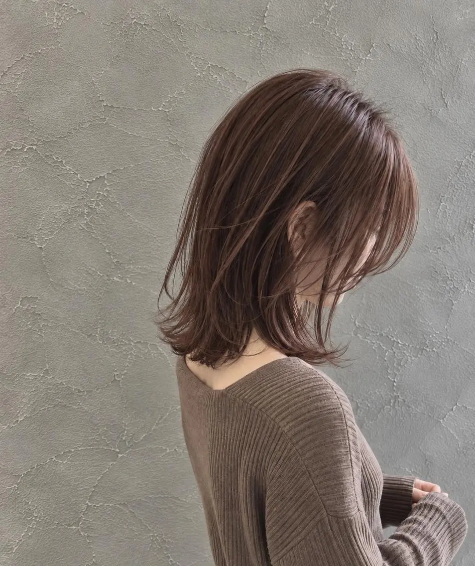 ミディアム カラー 脇田 麗乃のヘアスタイル
