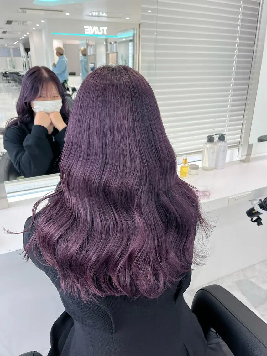 セミロング カラー センターパート特化 井上健太のヘアスタイル