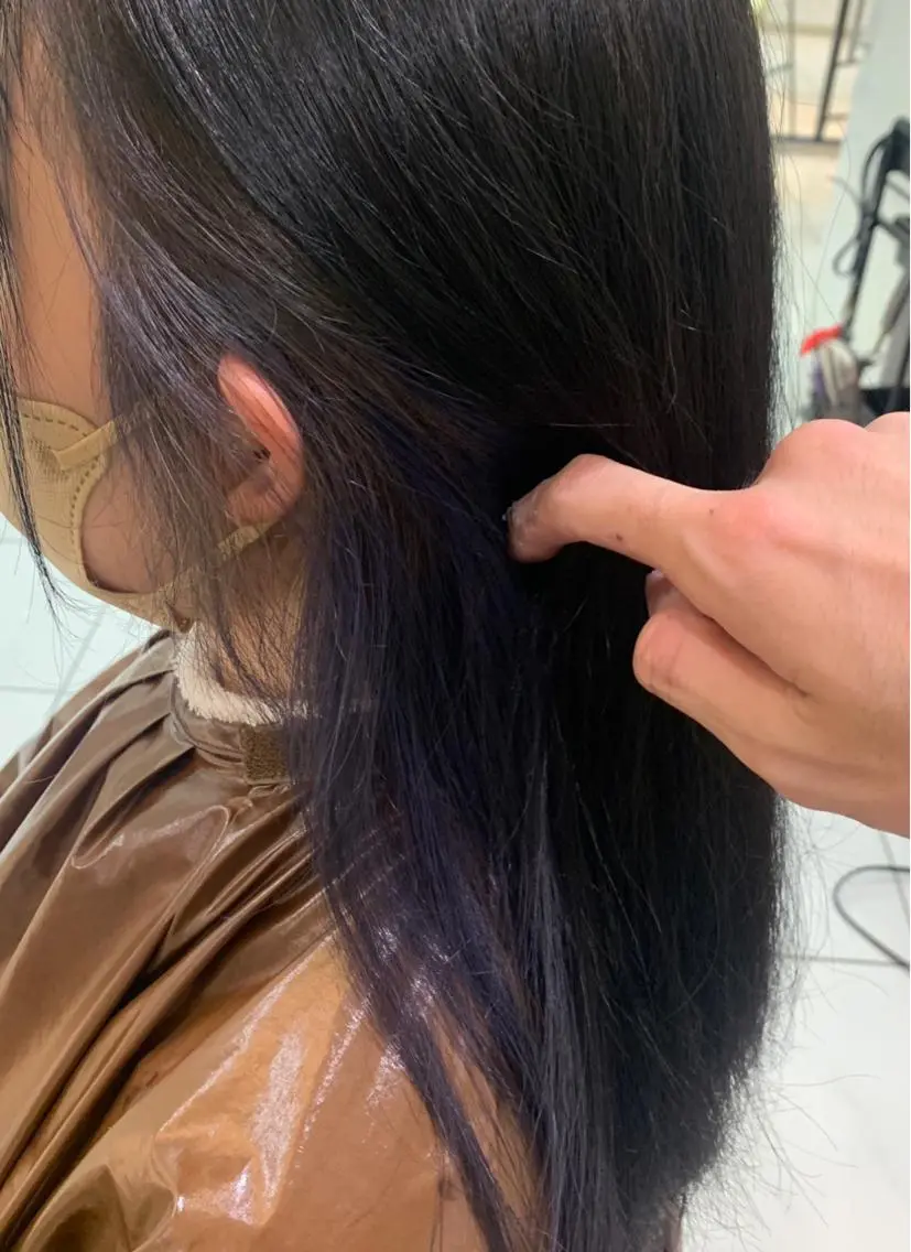 セミロング カラー インナーカラー 🫧髪質改善・美髪 艶髪🫧ニタ シンゴのヘアスタイル