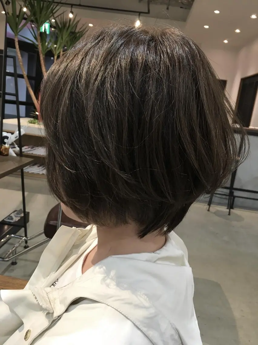 ショート カラー Lolonois池田 代表 鍜治本颯太のヘアスタイル