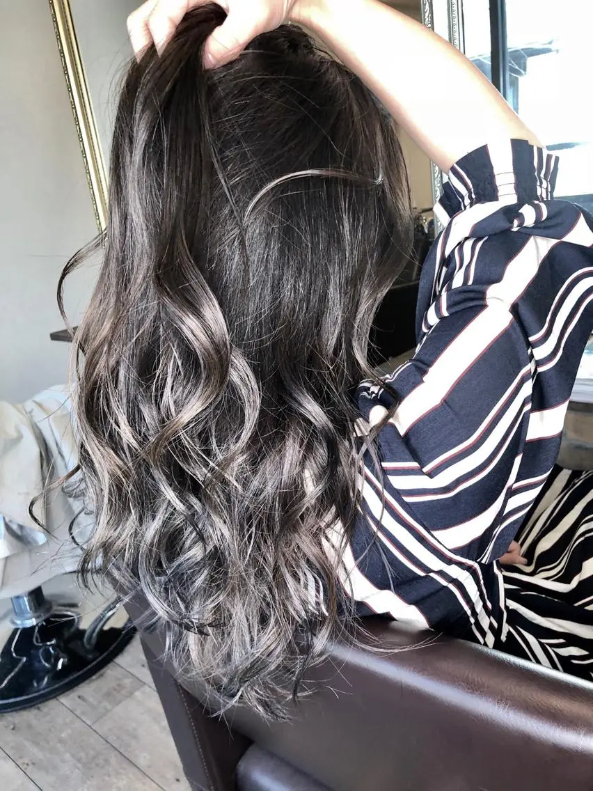 セミロング カラー バレイヤージュ レイヤーカット 美髪・艶髪特化美容師 RYOJIのヘアスタイル
