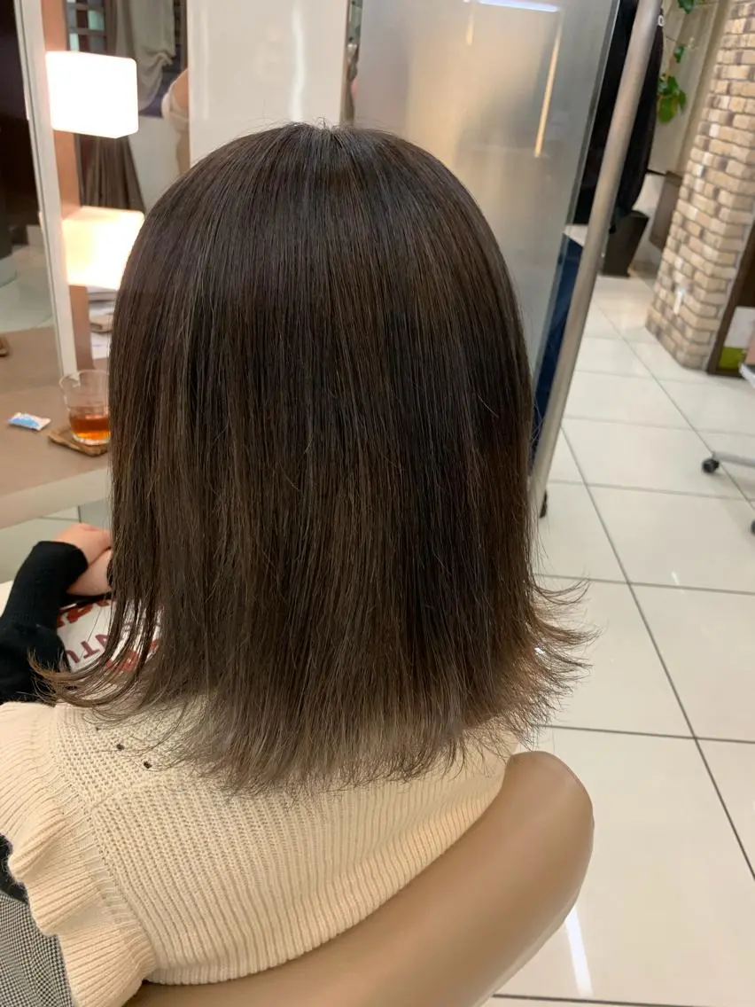 セミロング カラー 羽エクステ🪽 🤍まき🤍のヘアスタイル