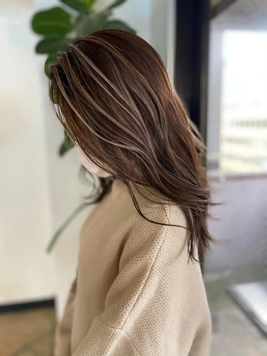 セミロング カラー 桜木町駅徒歩5分 ハイライト横浜No1のヘアスタイル