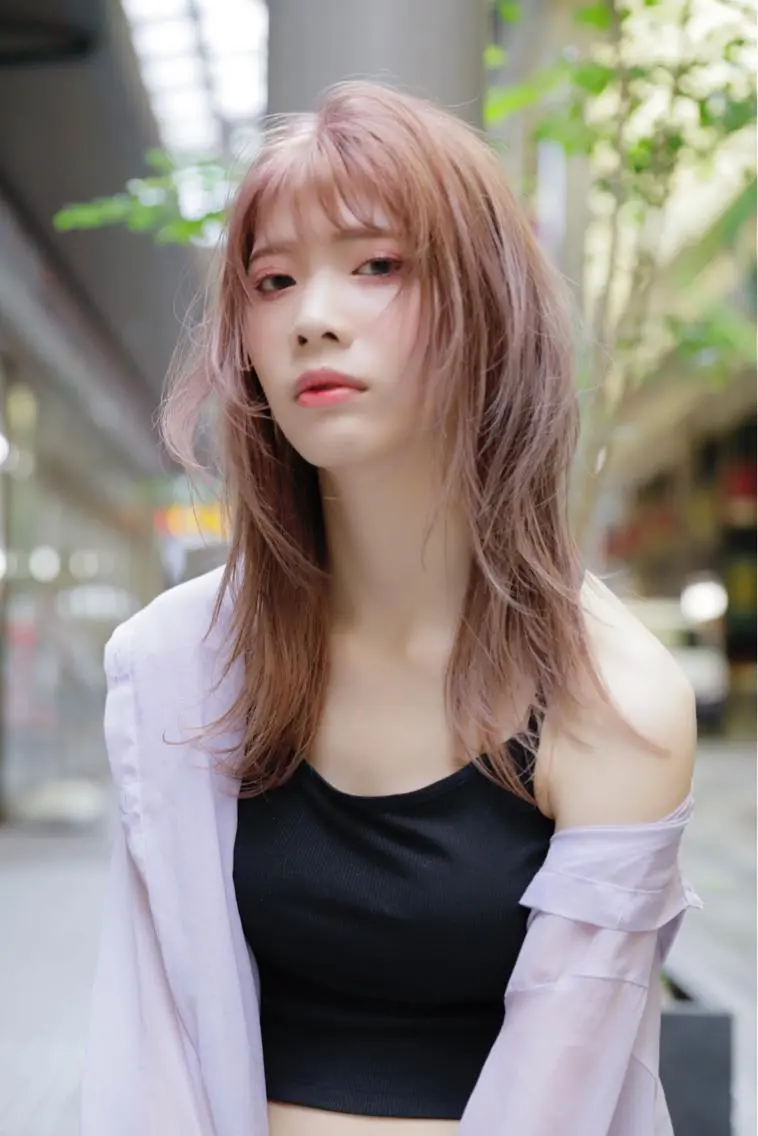 セミロング アッシュ レイヤーカット ウルフカット ウルフレイヤー 神野 雅樹のヘアスタイル