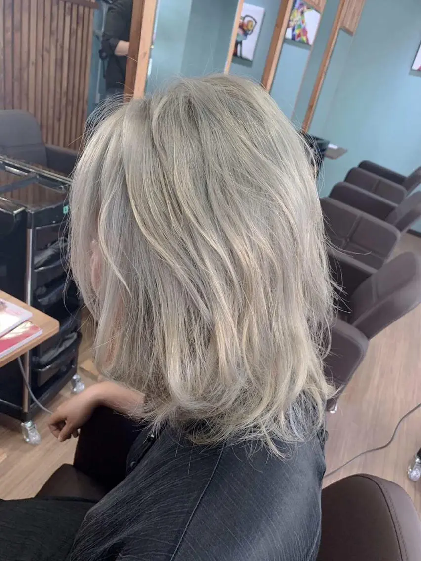 ロング カラー カット ヘアカラー 薬師寺 優のヘアスタイル